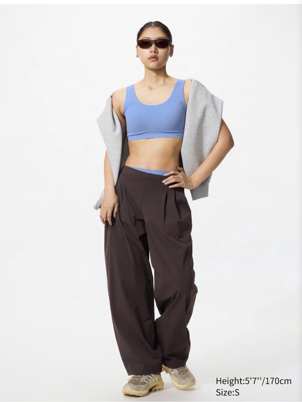 NWT Uniqlo Ultra Stretch Active Pants Size L chocolate brown barrel pants
